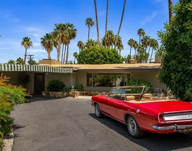 1094 S Paseo De Marcia - Photo Thumbnail 11