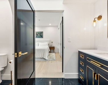 1182 Wellesley Avenue - Photo Thumbnail 29