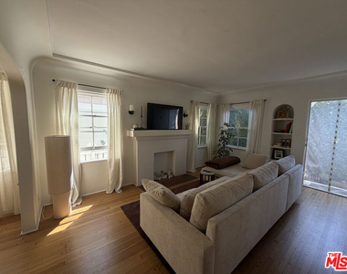 643 Vernon Avenue - Photo Thumbnail 6