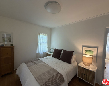 643 Vernon Avenue - Photo Thumbnail 20