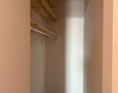 652 Mateo Street - Photo Thumbnail 8