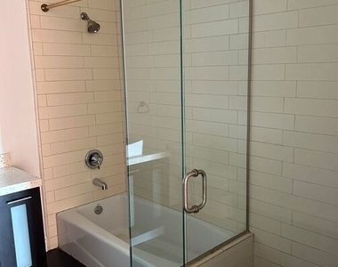 652 Mateo Street - Photo Thumbnail 7