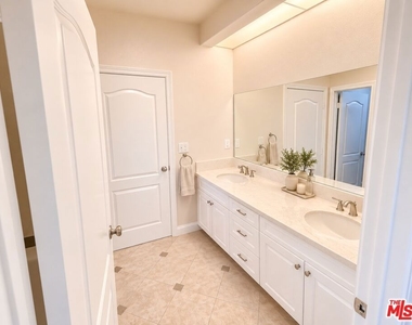 7371 Westcliff Drive - Photo Thumbnail 21
