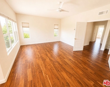 7371 Westcliff Drive - Photo Thumbnail 10
