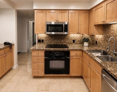 10445 Wilshire Boulevard - Photo Thumbnail 1