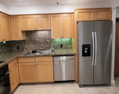 10445 Wilshire Boulevard - Photo Thumbnail 3