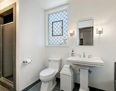 515 N Kenter Avenue - Photo Thumbnail 18