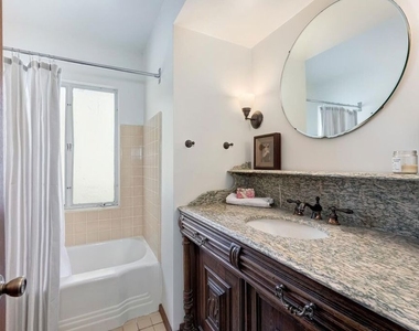 515 N Kenter Avenue - Photo Thumbnail 23