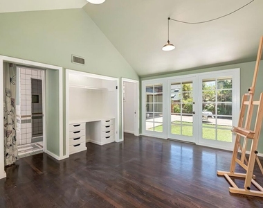 515 N Kenter Avenue - Photo Thumbnail 28
