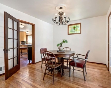 515 N Kenter Avenue - Photo Thumbnail 6