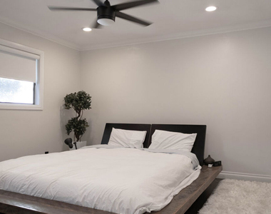 5651 Windsor Way - Photo Thumbnail 7