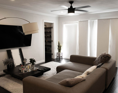 5651 Windsor Way - Photo Thumbnail 4
