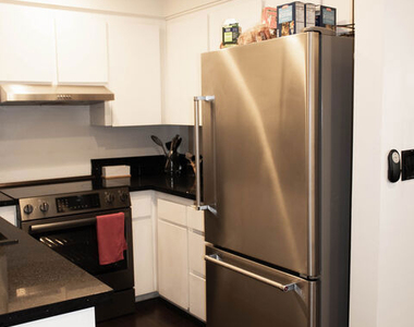 5651 Windsor Way - Photo Thumbnail 2