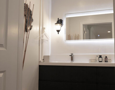 5651 Windsor Way - Photo Thumbnail 10