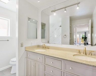 4058 Wade Street - Photo Thumbnail 12