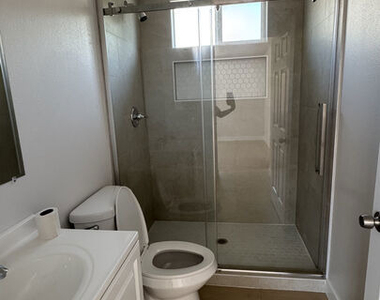 806 N Grandee Avenue - Photo Thumbnail 5