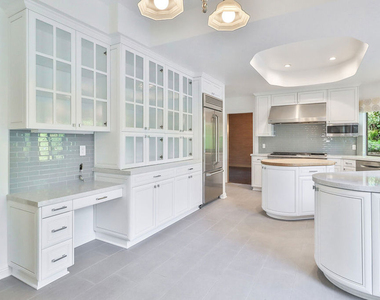 1030 Brooklawn Drive - Photo Thumbnail 8