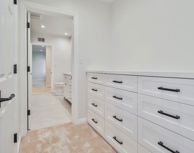 1030 Brooklawn Drive - Photo Thumbnail 18