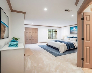 1030 Brooklawn Drive - Photo Thumbnail 12