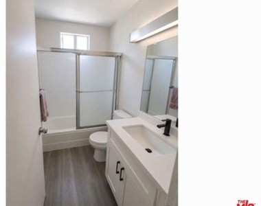 512 Veteran Avenue - Photo Thumbnail 6