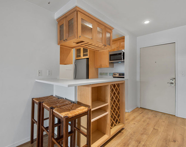 7742 Redlands - Photo Thumbnail 5
