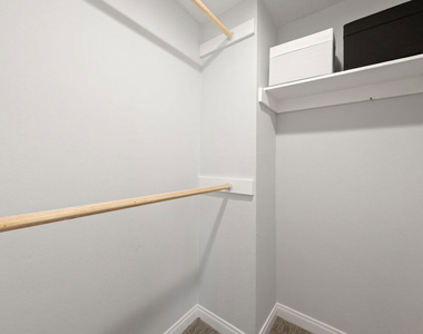 2337 Oak Street - Photo Thumbnail 31