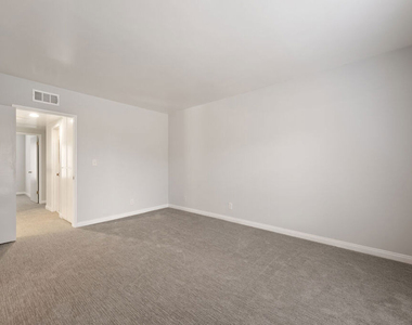 2337 Oak Street - Photo Thumbnail 27