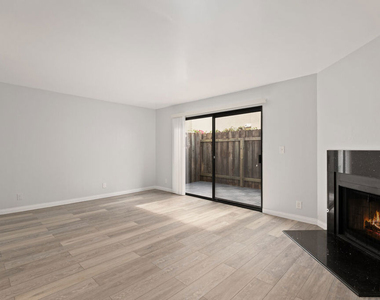 2337 Oak Street - Photo Thumbnail 14