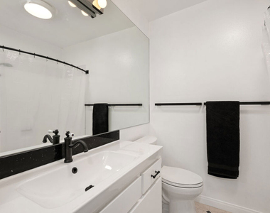 2337 Oak Street - Photo Thumbnail 28