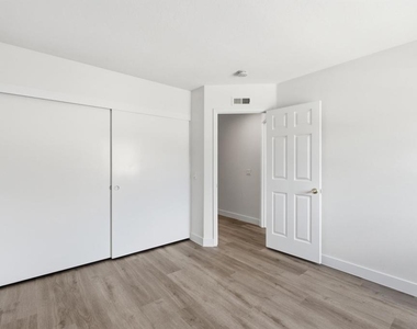 3926 Santa Nella Pl - Photo Thumbnail 43