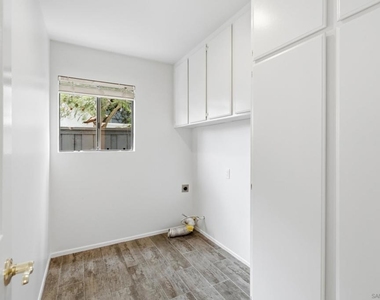 3926 Santa Nella Pl - Photo Thumbnail 24