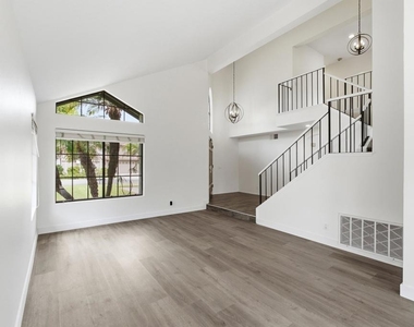 3926 Santa Nella Pl - Photo Thumbnail 11