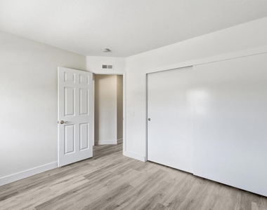3926 Santa Nella Pl - Photo Thumbnail 41