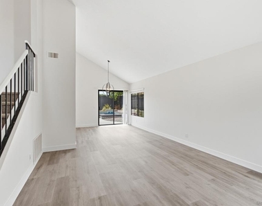 3926 Santa Nella Pl - Photo Thumbnail 6
