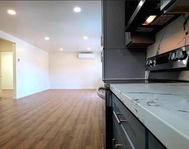 8836 Valencia St - Photo Thumbnail 14