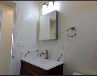 8836 Valencia St - Photo Thumbnail 9