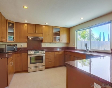 14140 Barrymore St. - Photo Thumbnail 16