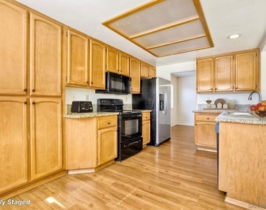 14718 Carmel Ridge Road - Photo Thumbnail 6