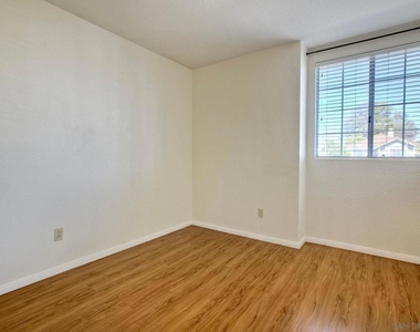 14718 Carmel Ridge Road - Photo Thumbnail 13
