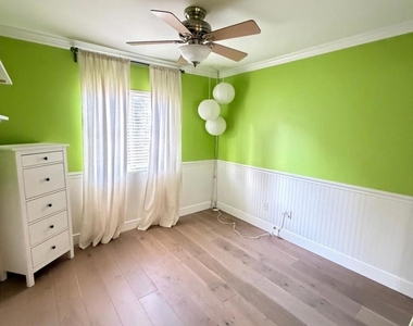 4912 Borders Street - Photo Thumbnail 7