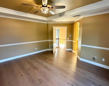 4912 Borders Street - Photo Thumbnail 14