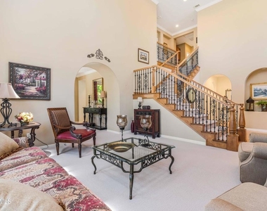 5405 Sunlight Street - Photo Thumbnail 7