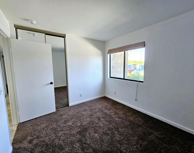 31200 Landau Boulevard - Photo Thumbnail 3