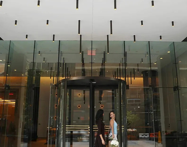 10 Hanover Square - Photo Thumbnail 6