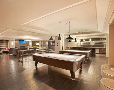 10 Hanover Square - Photo Thumbnail 11