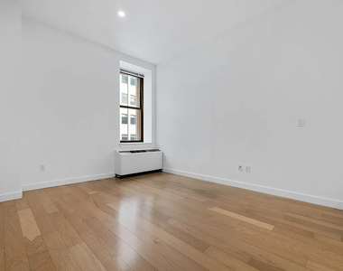 37 Wall Street  - Photo Thumbnail 1