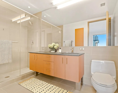 8 Spruce Street - Photo Thumbnail 2