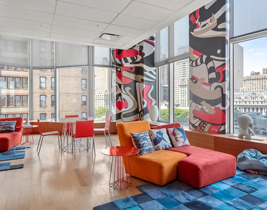 8 Spruce Street - Photo Thumbnail 7