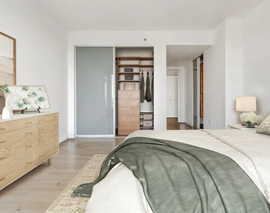 8 Spruce Street - Photo Thumbnail 9