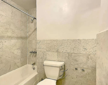 213 East 84th Street - Photo Thumbnail 3
